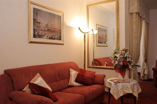 Nice Hotel Mestre Extérieur photo