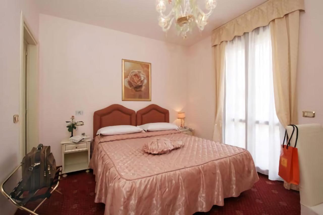 Nice Hotel Mestre Extérieur photo